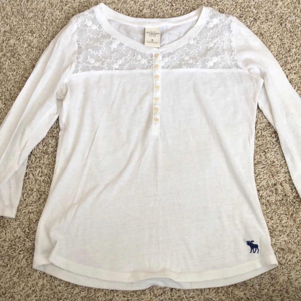 quarter sleeve white tee!